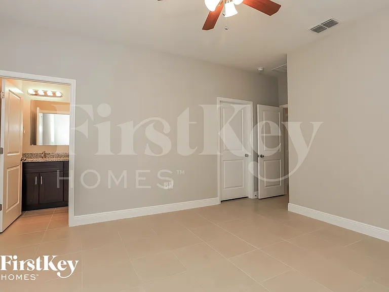 568 Hummingbird Ct — Photo 8