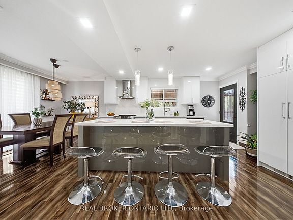 4th image of 21 Kendleton Dr