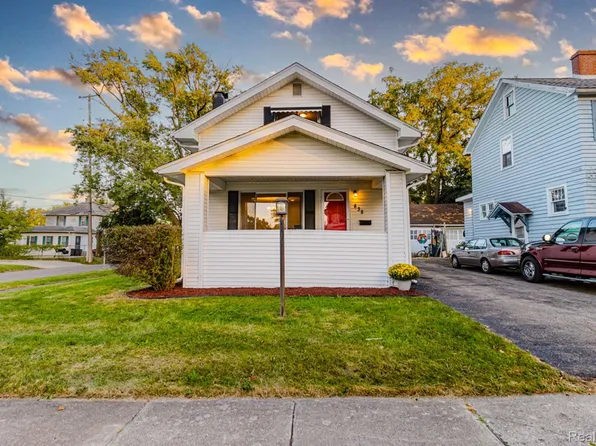 838 Belmont Ave, Flint, MI 48503