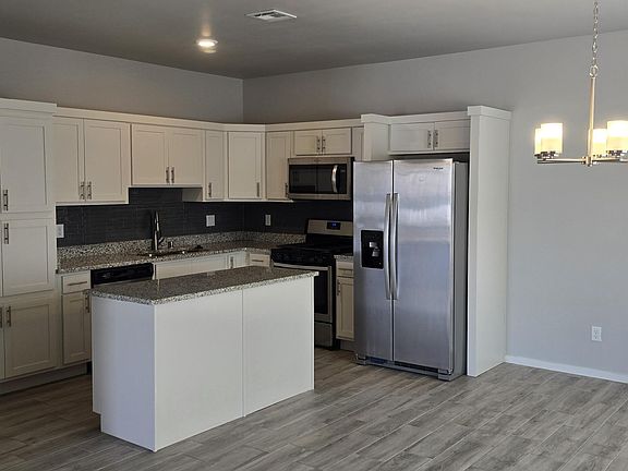 3rd image of 3956 Santa Sophia Rd