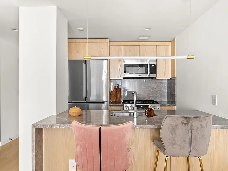 567 Ocean Ave #B501 — Photo 7