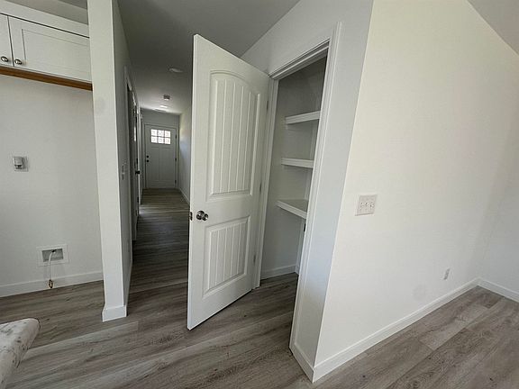 5th image of 111 S Lee St