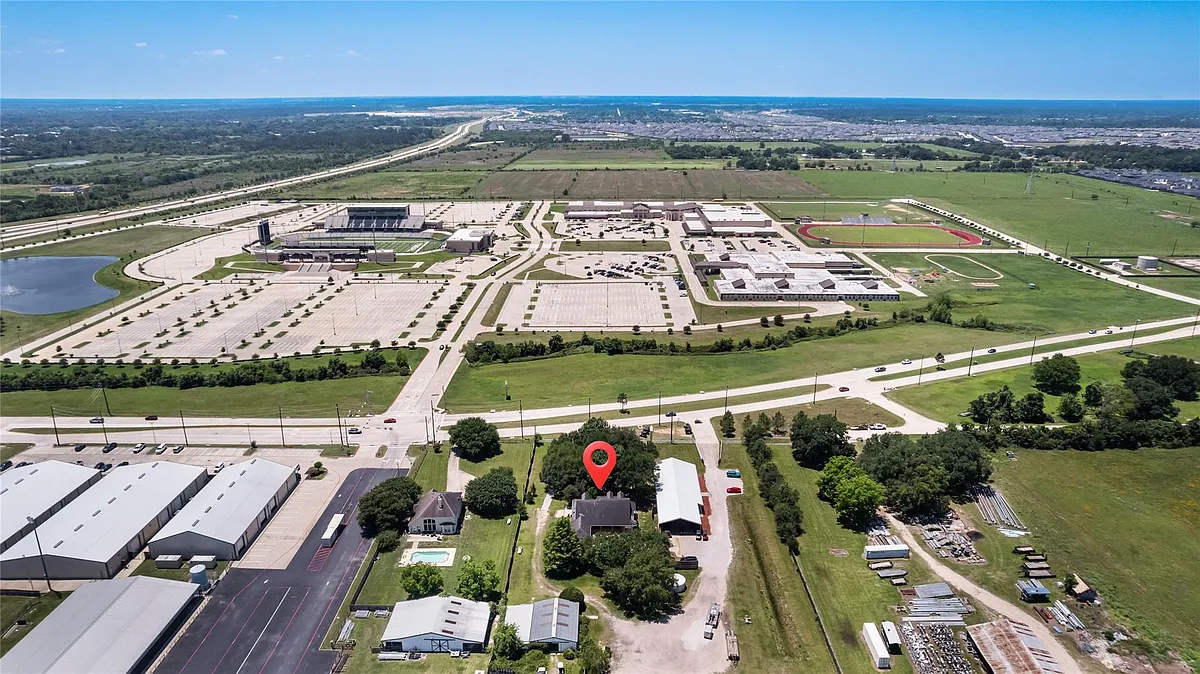 Building Photo - 20240 Cypress Rosehill Rd