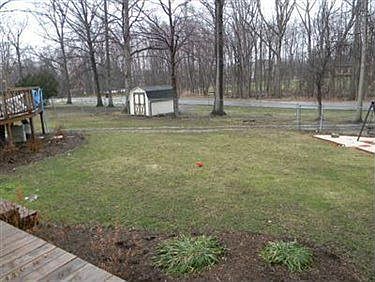 3rd image of 8501 Carriage Hill Dr NE
