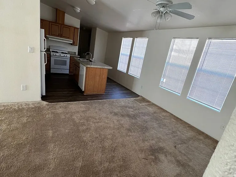 1915 N Park Ave #2 — Photo 10