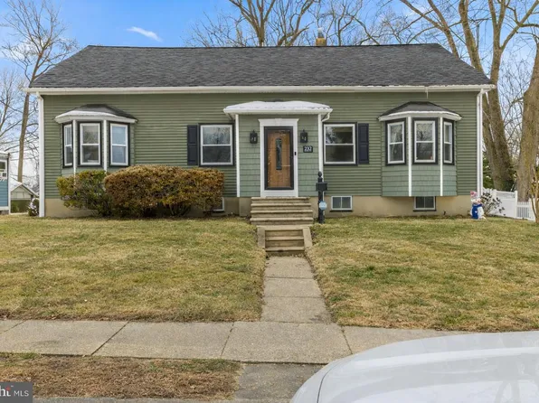 232 Edgewood Ave, Audubon, NJ 08106