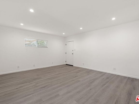 3rd image of 1904 11th St #8