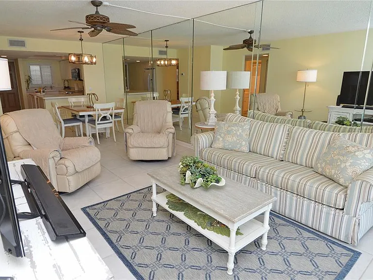 18650 Gulf Blvd #305 — Photo 27