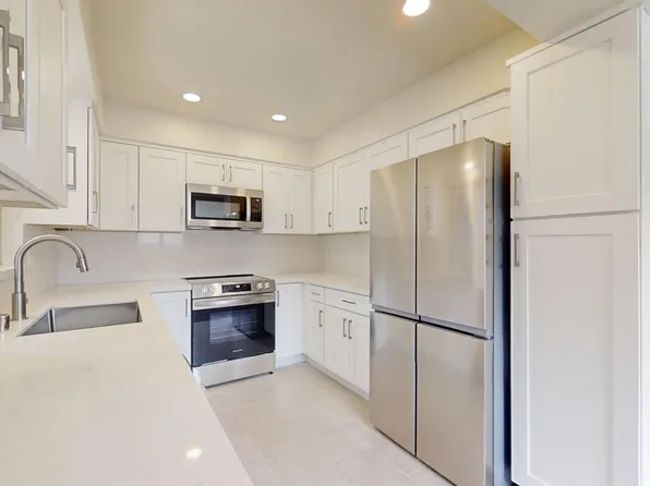 621 Manhattan Beach Blvd., 621 Manhattan Beach Blvd #D, Manhattan Beach, CA 90266