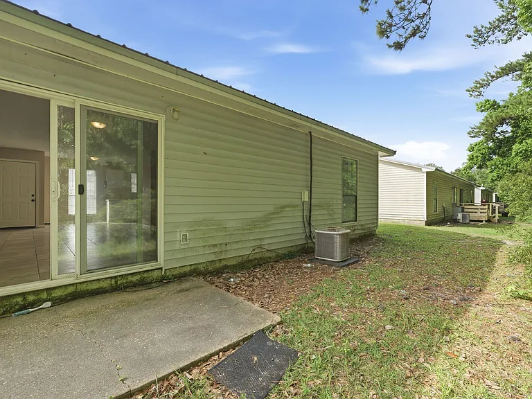 6415 Schoel Ln — Photo 14