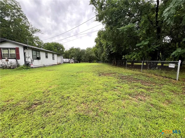 812 Gravel St, San Marcos, TX 78666