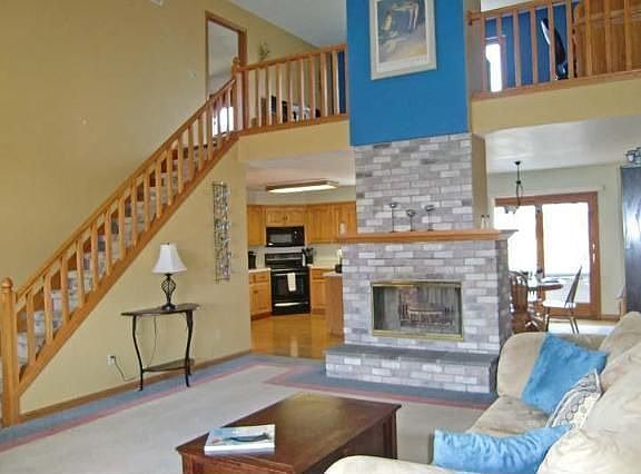 3rd image of 404 Foxmead Dr