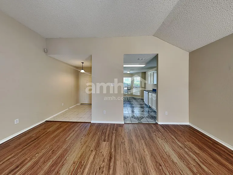 8432 Odell St — Photo 6