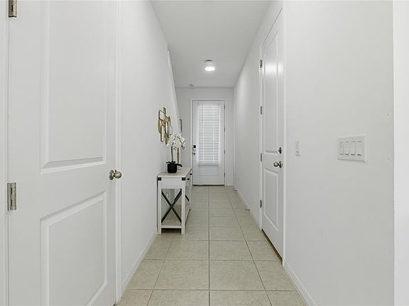4th image of 710 LONGBOAT DRIVE