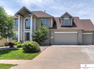 18631 Josephine St, Omaha, NE 68136