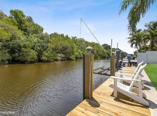 198 SW 6th Ave, Boca Raton, FL 33486