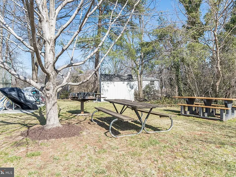 130 Roberts Ln #101 — Photo 25