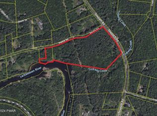 Markle Rd, Hawley, PA 18428