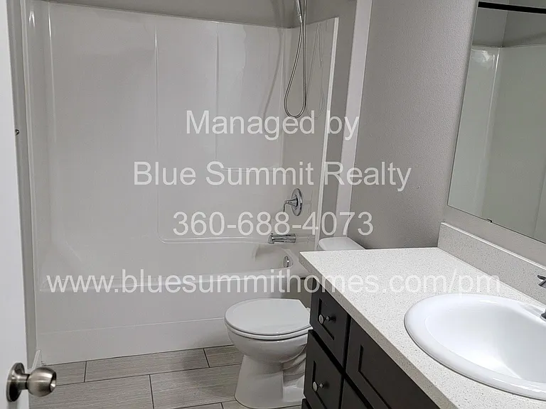 105 Brodie St SE — Photo 14