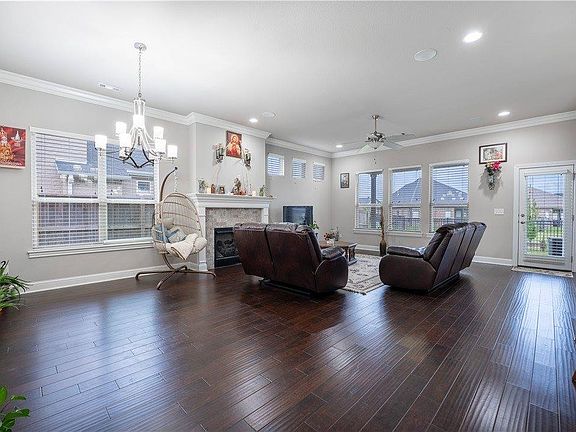 3rd image of 4604 Birmingham St