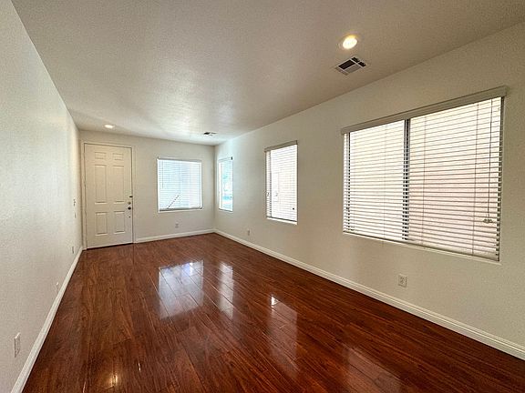 3rd image of 5872 Sakhalin Ave