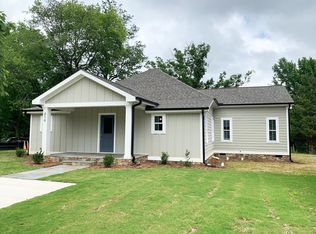 210 Bellamy Ln, Chapel Hill, NC 27516