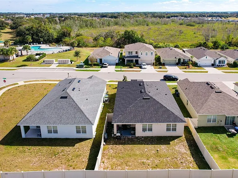 241 Meadowbrook Blvd — Photo 30