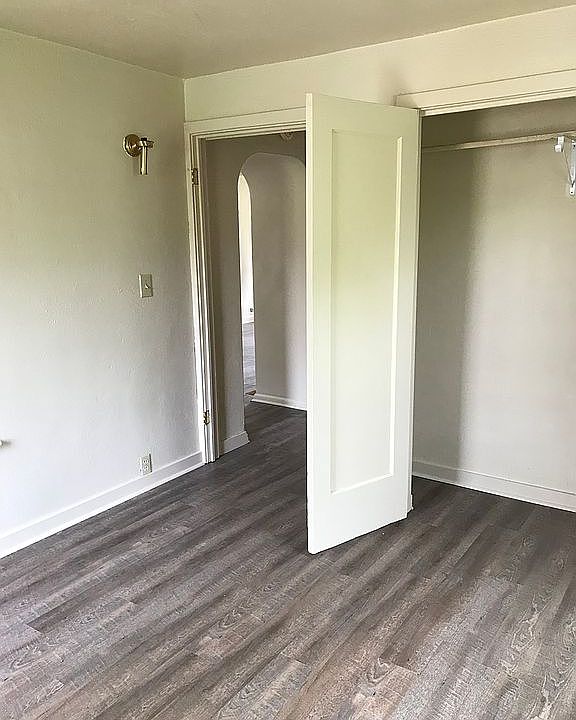 2nd image of 725 Wyoming St