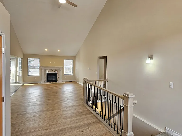42405 Stanford Way — Photo 4
