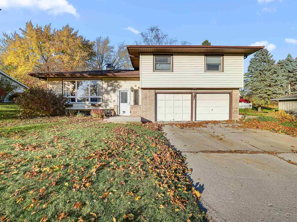 2102 Mary Ave, New Holstein, WI 53061