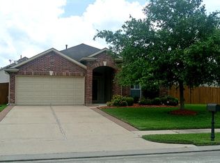 402 Magnolia Estates Dr, League City, TX 77573