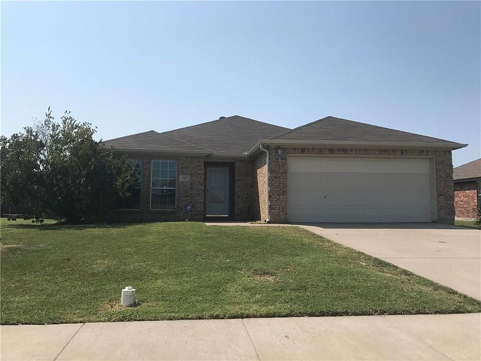 1st image of 307 Olivia Ln