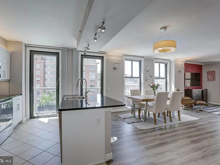 616 E St NW #718 — Photo 2