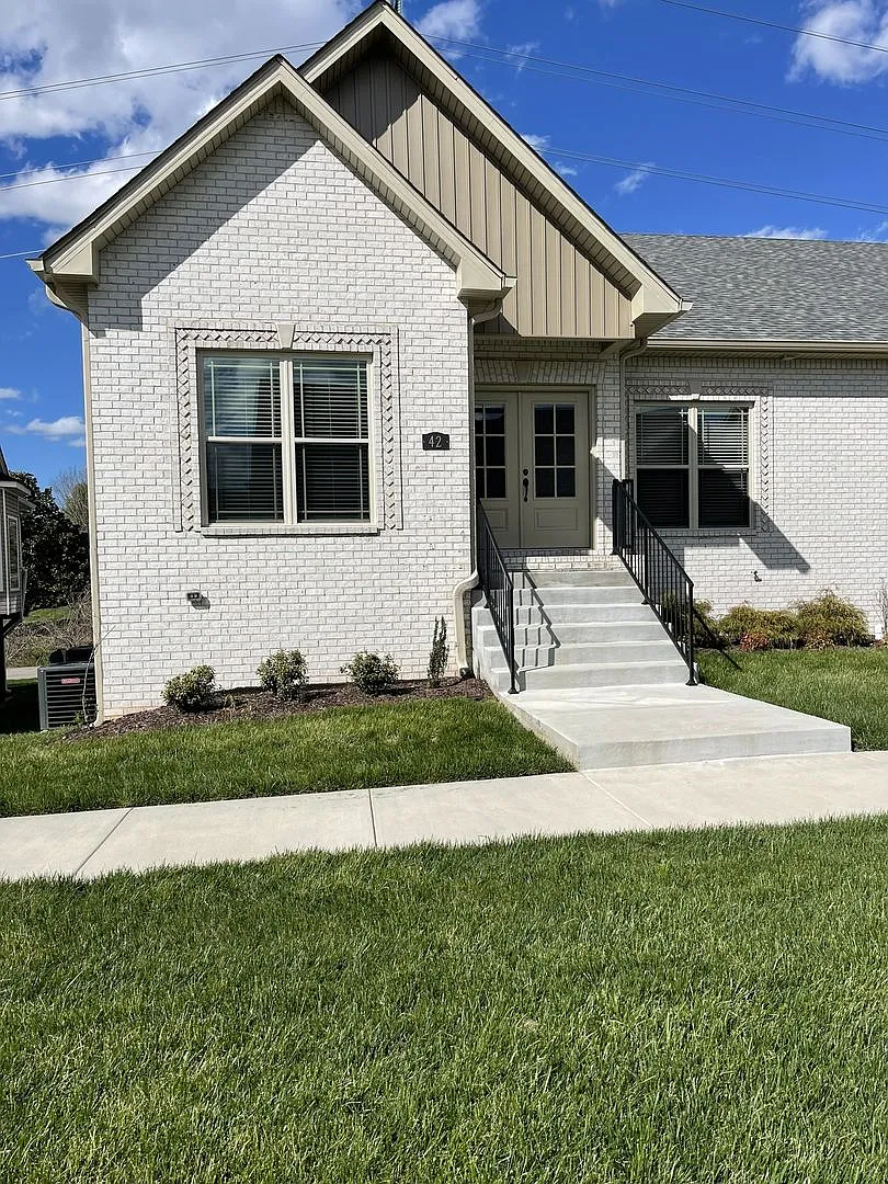 456 Pond Apple Rd, Unit 42 — Photo 2