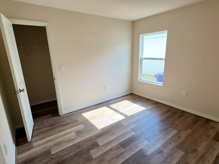 9112 Aegean Cir #R — Photo 12