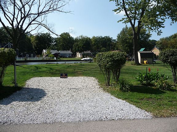 4th image of 26328 N Willow Ave