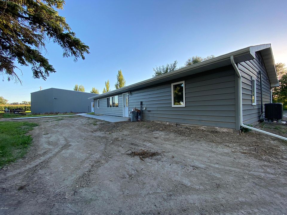 2nd image of 214 Railroad Ave W