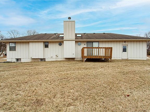 5th image of 3403 NW Shannon Ct