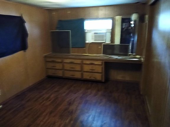 5th image of 5404 W 92nd Hwy