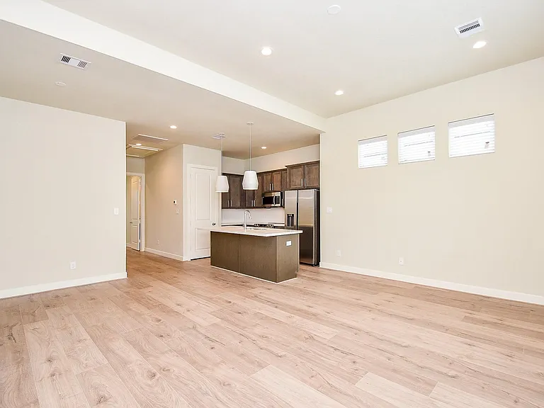 2307 Warhol Way — Photo 14