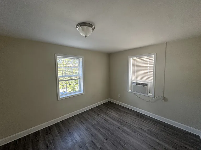 124 E 3rd Ave #11 — Photo 6