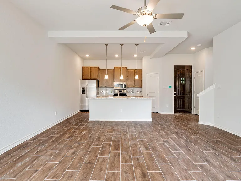 139 San Salvador Ave #3 — Photo 2