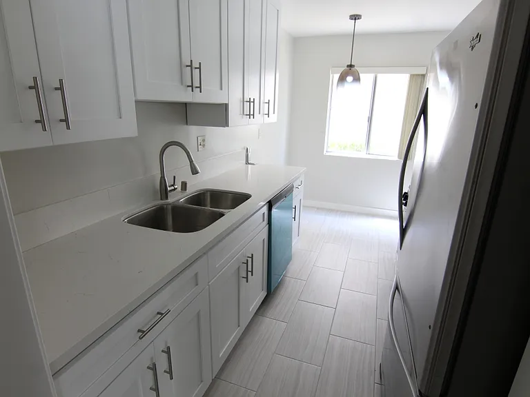 1825 Glendon Ave #1A — Photo 9