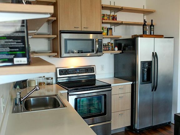 Kitchen Area - Stainless steel appliances
