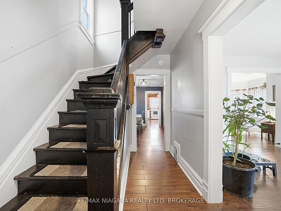 2nd image of 4919 Huron St