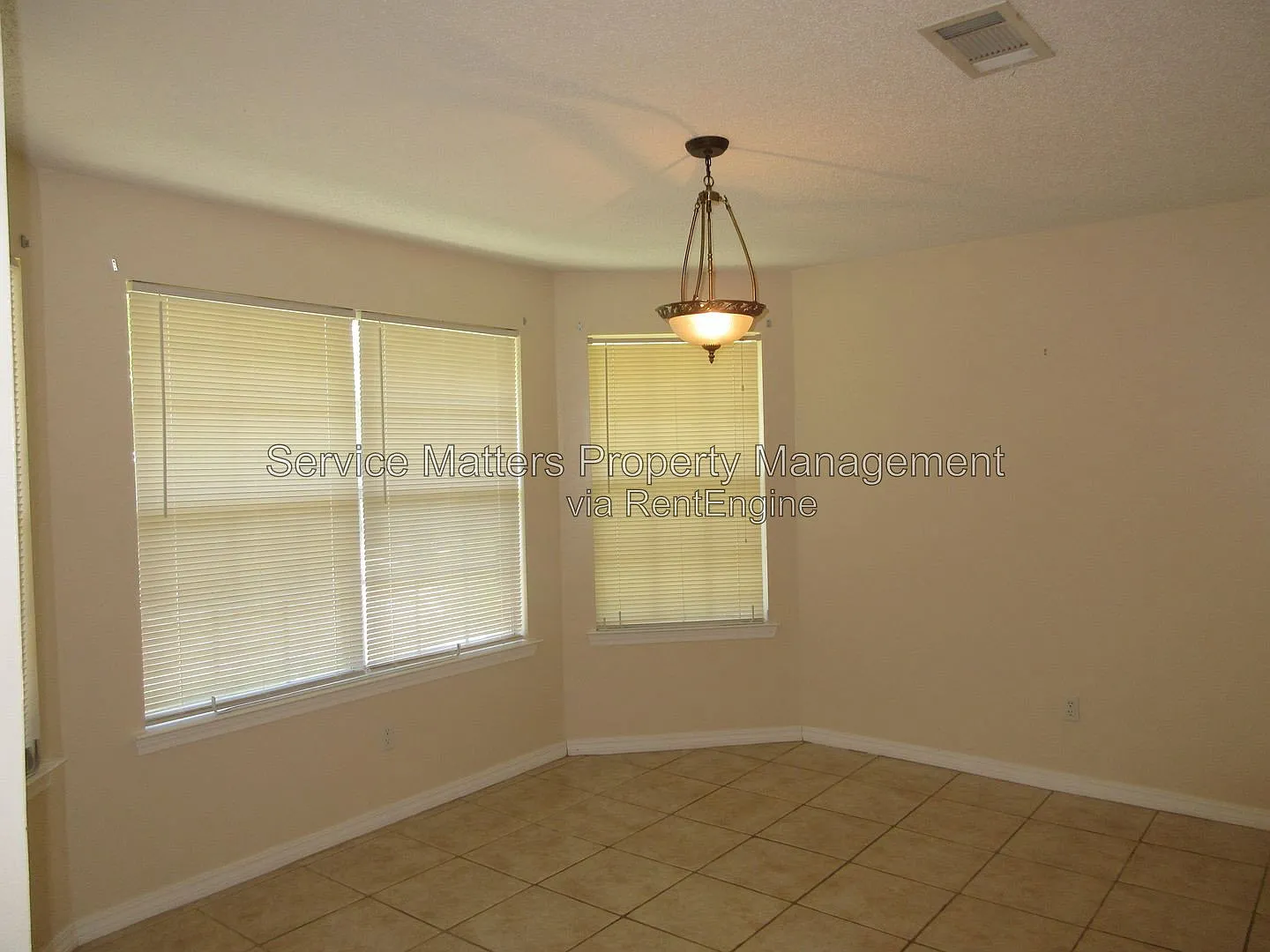3 bed, 2.0 bath, 1805 sqft, $1,800 — Photo 3