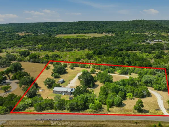 100 Shady Oaks Dr, Mineral Wells, TX 76067