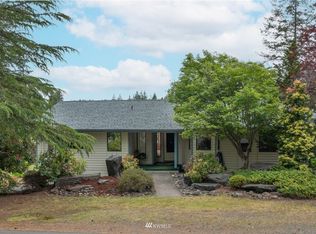 380 E Fairway Dr, Allyn, WA 98524