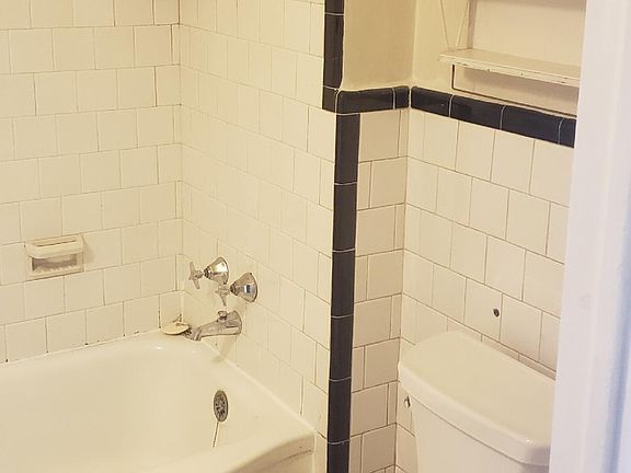 4th image of 1501 Carter St