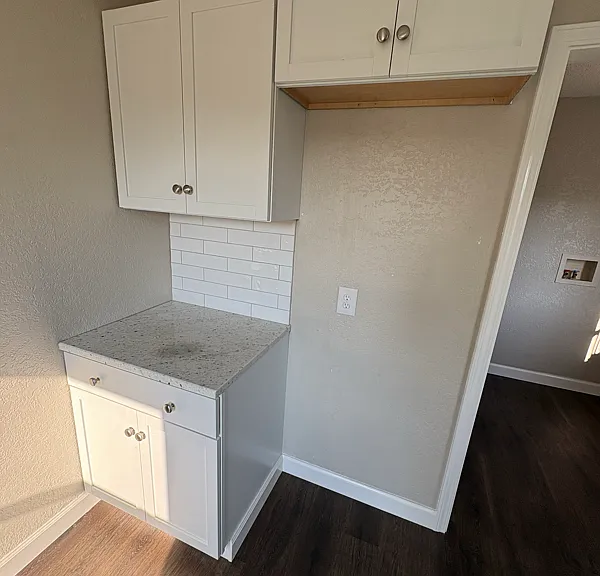 1021 Smith St — Photo 8
